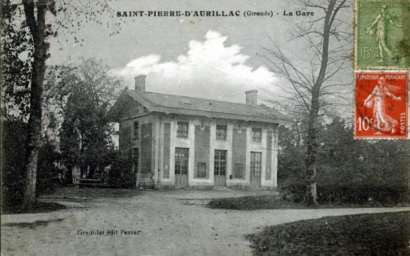Carte postale ancienne Saint-Pierre-d'Aurillac - Gare 14