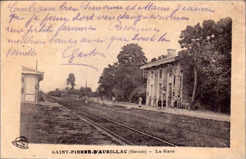 Carte postale ancienne Saint-Pierre-d'Aurillac - Gare 15