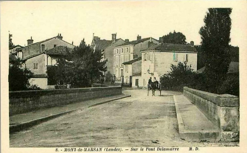 Carte postale ancienne Mont-de-Marsan - Pont Delamarre