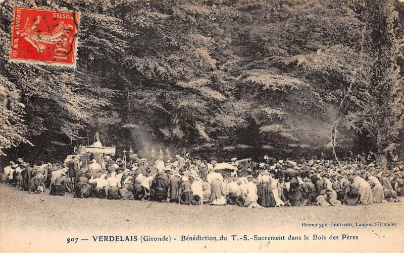 Carte postale ancienne Verdelais - procession de pèlerinage 10