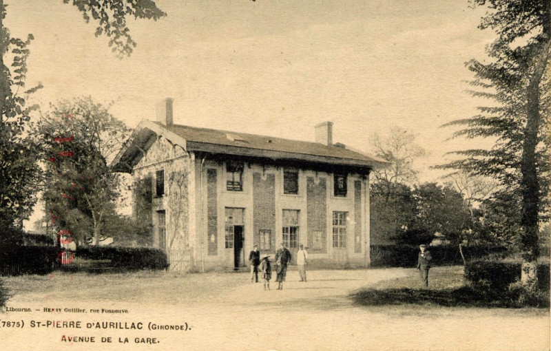 Carte postale ancienne Saint-Pierre-d'Aurillac - Gare 12