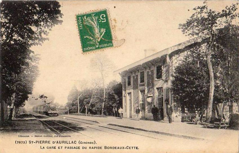 Carte postale ancienne Saint-Pierre-d'Aurillac - Gare 6