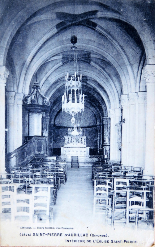 Carte postale ancienne Saint-Pierre-d'Aurillac - église 10
