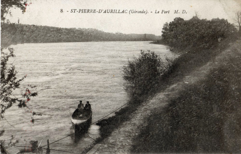 Carte postale ancienne Saint-Pierre-d'Aurillac - Bords de la Garonne 10