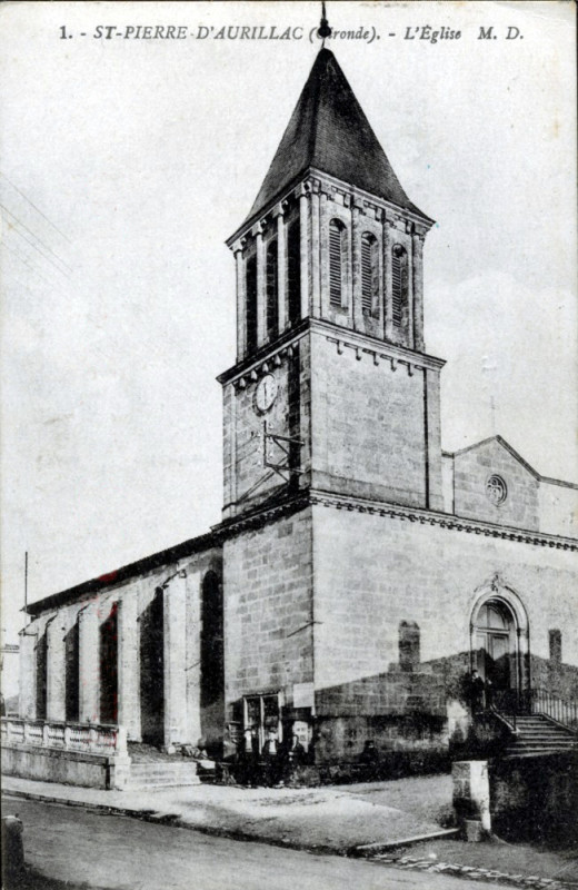 Carte postale ancienne Saint-Pierre-d'Aurillac - église 5