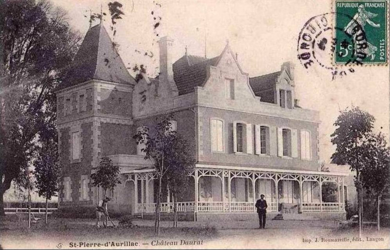 Carte postale ancienne Saint-Pierre-d'Aurillac - château Daurat 1