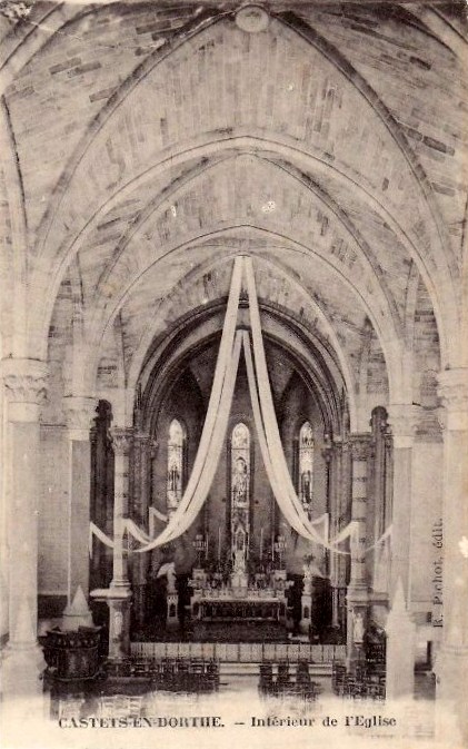 Carte postale ancienne Castets-en-Dorthe - église 2