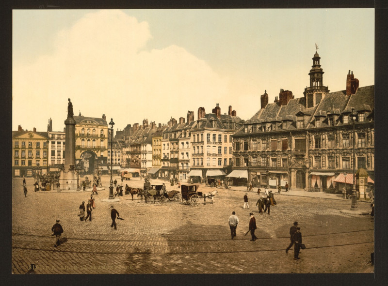 Carte postale ancienne La Grande Place à Lille