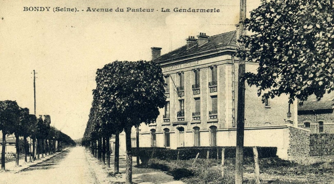 Carte postale ancienne Bondy.Avenue du Pasteur