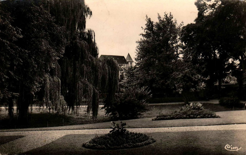 Carte postale ancienne L3186 - Lagny-sur-Marne - Parc