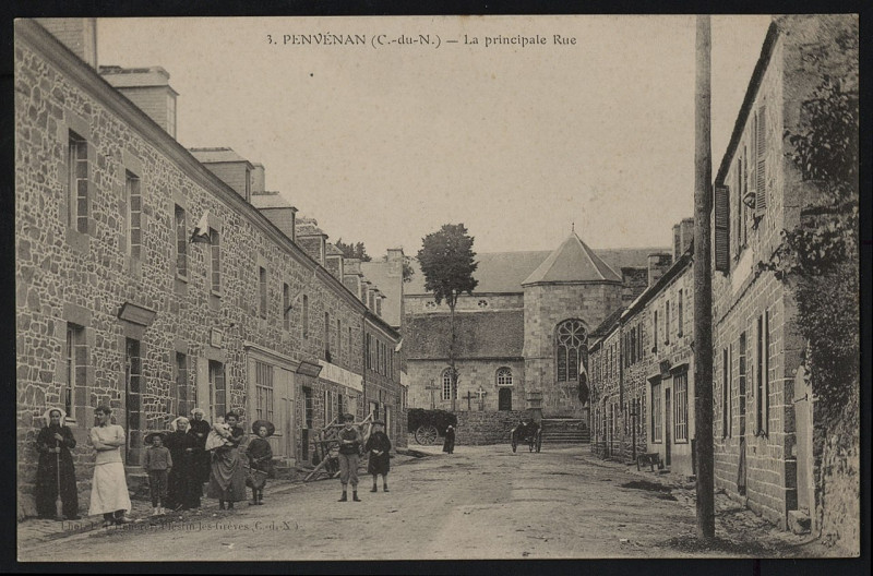 Carte postale ancienne Penvénan - Principale rue à Penvénan