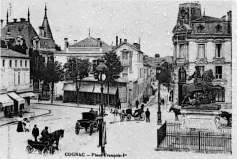 Carte postale ancienne Place françois 1er Cognac 1004170