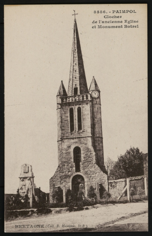 Carte postale ancienne Paimpol - Clocher de l'ancienne Eglise et monument Botrel à Paimpol