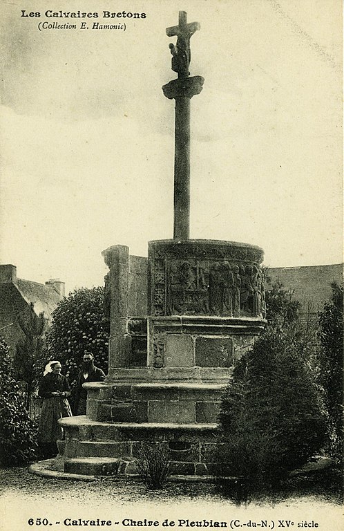 Carte postale ancienne Pleubian – Calvaire à Pleubian