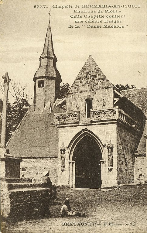 Carte postale ancienne Plouha - Chapelle de Kermaria an Isquit à Plouha