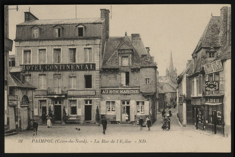 Carte postale ancienne Paimpol - La Rue de l'Eglise à Paimpol
