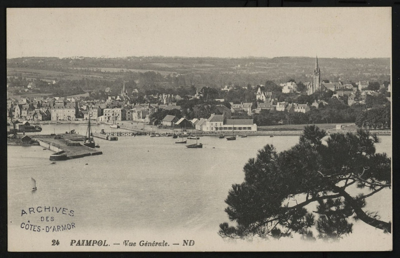 Carte postale ancienne Paimpol - Vue générale à Paimpol