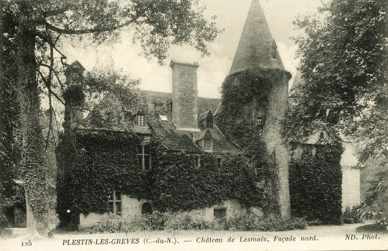 Carte postale ancienne Plestin-les-Grèves - Château de Lesmaës façade nord à Plestin-les-Grèves
