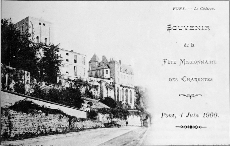 Carte postale ancienne PonS rue thiers Chateau 1003975