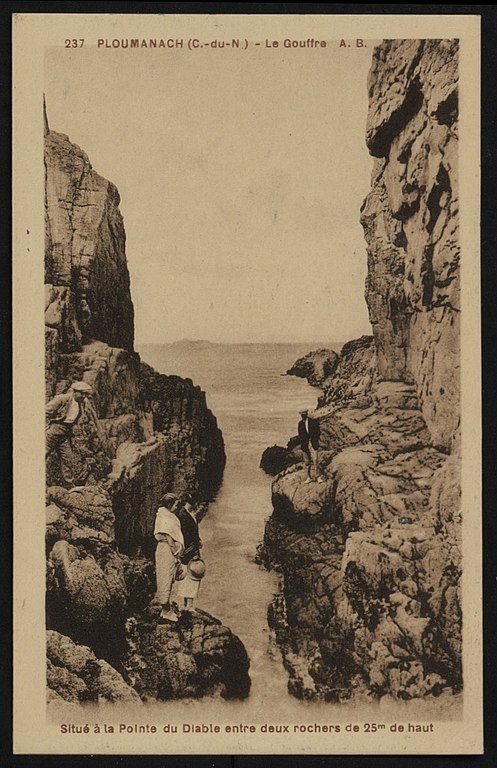 Carte postale ancienne Perros-Guirec - Le Gouffre à Perros-Guirec
