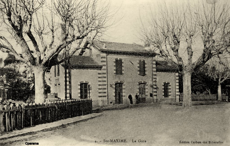 Carte postale ancienne Gare de Sainte-Maxime