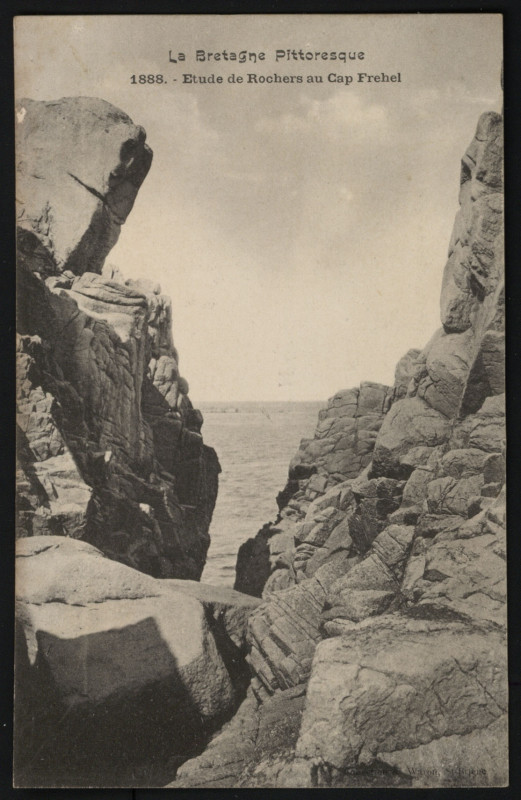 Carte postale ancienne Cap Fréhel - Etude de rochers au Cap à Plévenon