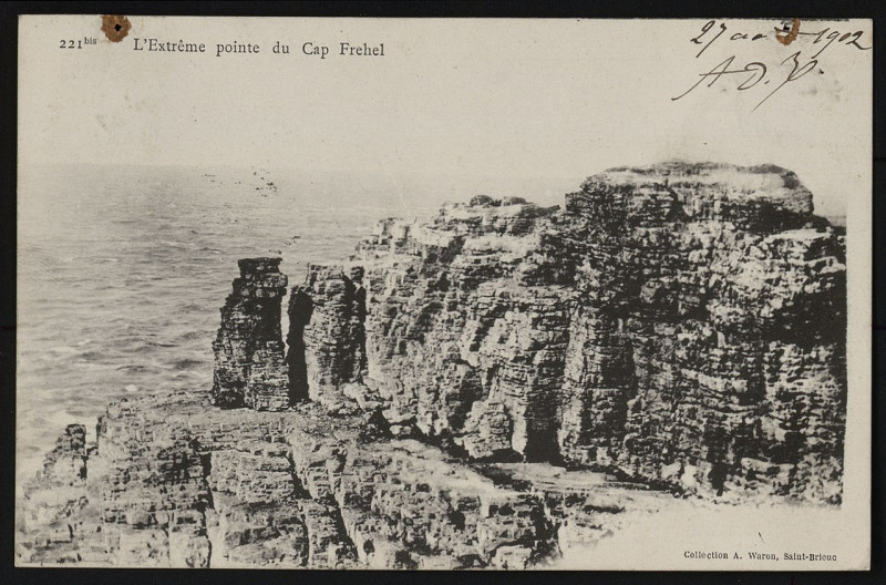 Carte postale ancienne Cap Fréhel - Extrême pointe du cap à Plévenon