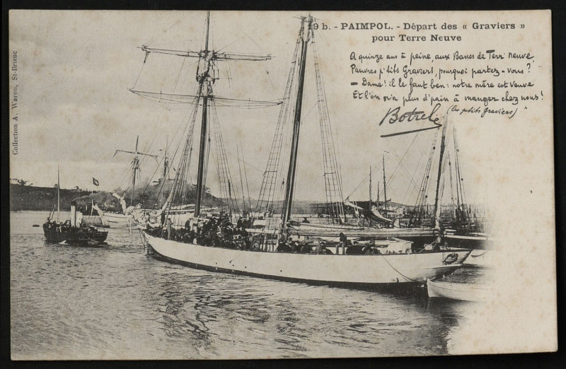 Carte postale ancienne Paimpol - Départ des Graviers pour Terre Neuve à Paimpol