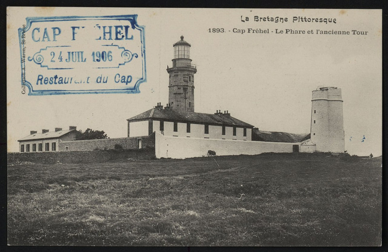 Carte postale ancienne Cap Frehel Le Phare et l'ancienne tour Lighthouse Phare à Plévenon