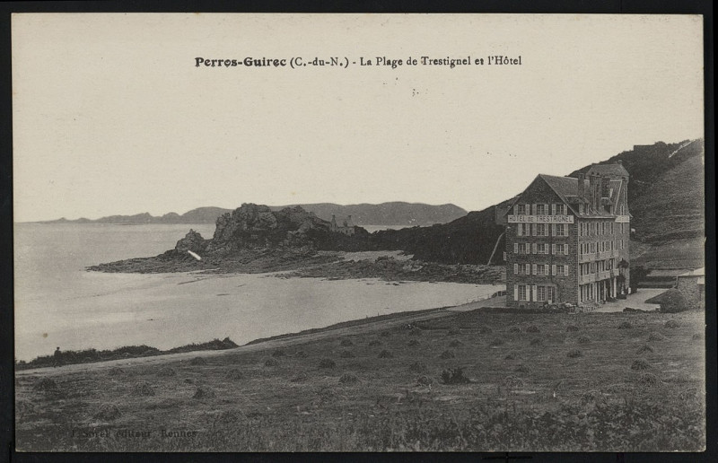 Carte postale ancienne Perros-Guirec - Plage de Trestignel et Hôtel à Perros-Guirec