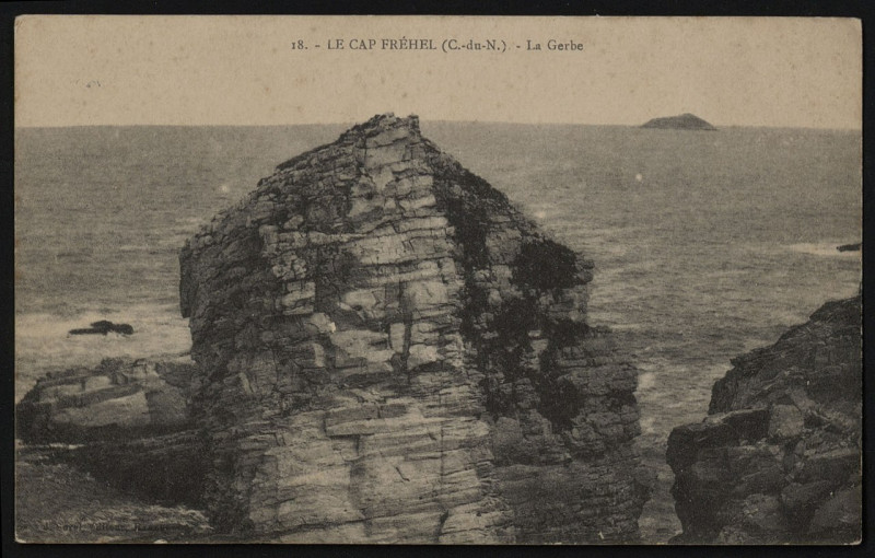 Carte postale ancienne Cap Fréhel - Cap Fréhel gerbe à Plévenon