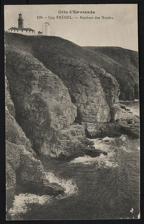Carte postale ancienne Cap Fréhel - Rochers des Houles à Plévenon
