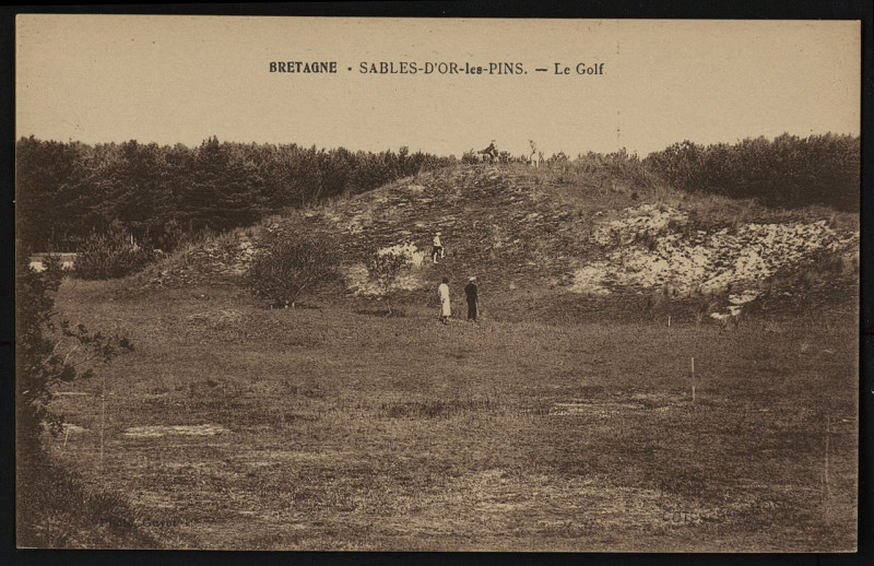 Carte postale ancienne Fréhel - Sables-d'Or-les-pins golf à Fréhel