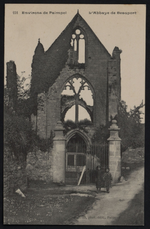 Carte postale ancienne Paimpol - Abbaye de Beauport à Paimpol