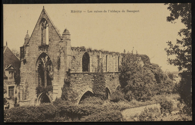 Carte postale ancienne Paimpol - Ruines de l'Abbaye de Beauport à Paimpol