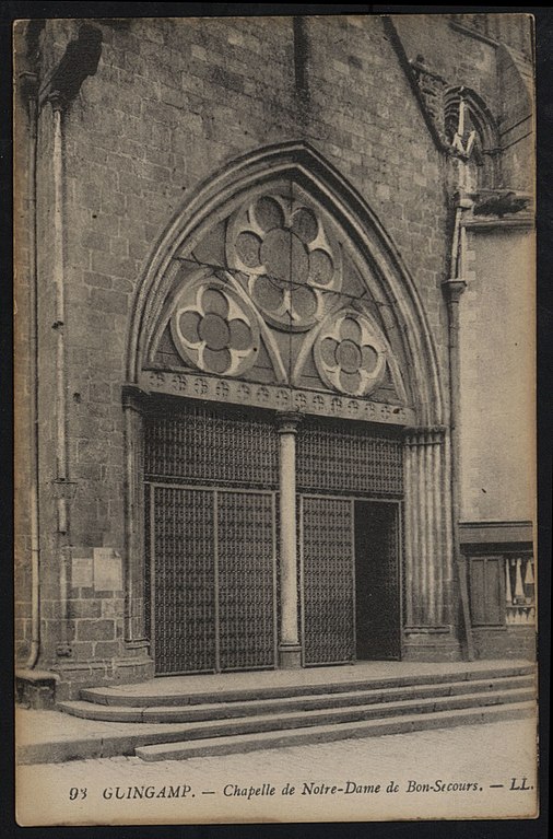 Carte postale ancienne Guingamp - Chapelle de Notre-Dame de Bon-Secours à Guingamp