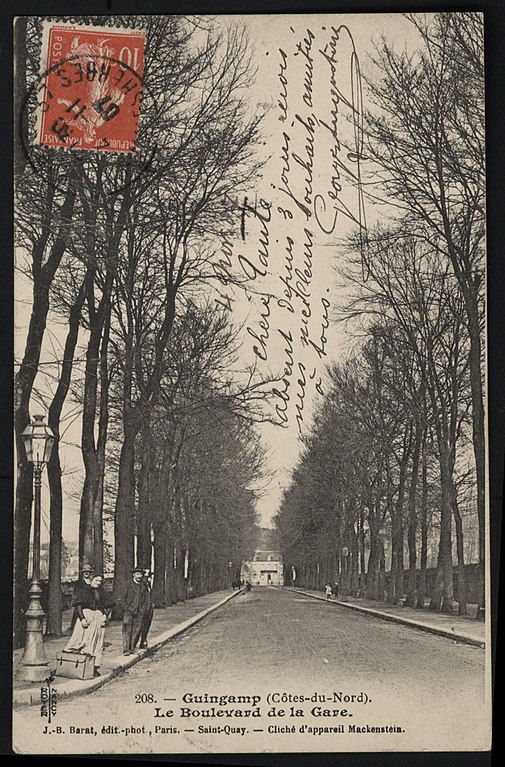 Carte postale ancienne Guingamp - Boulevard de la Gare à Guingamp