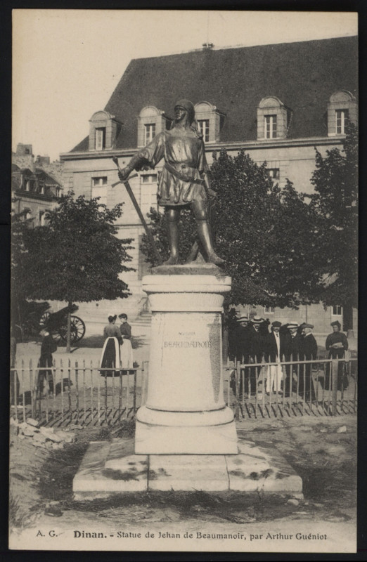 Carte postale ancienne Dinan - Statue de Jehan de Beaumanoir à Dinan