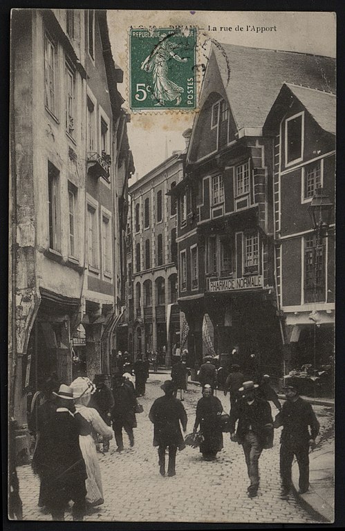 Carte postale ancienne Dinan - Rue de l'Apport à Dinan