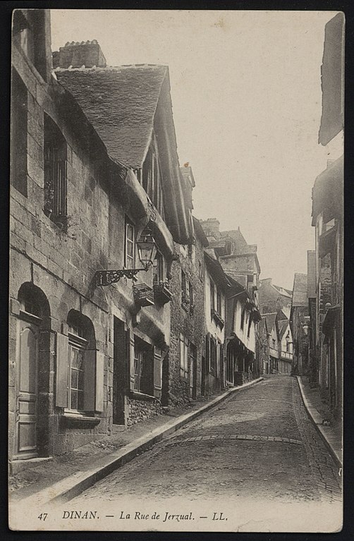 Carte postale ancienne Dinan - Rue de Jerzual à Dinan