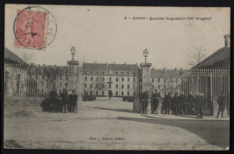 Carte postale ancienne Dinan - Quartier Duguesclin 24 è dragons à Dinan