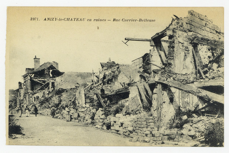 Carte postale ancienne Anizy-le-Château en ruines - rue Carrier-Belleuse P-Fg-Cp-00644