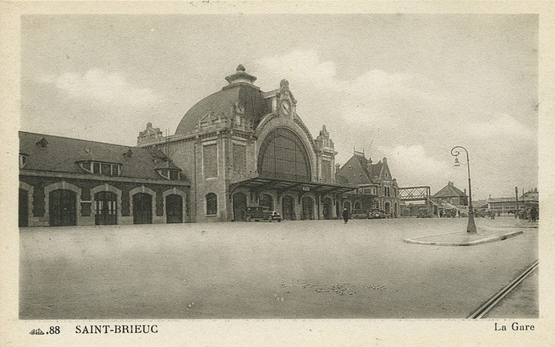 Carte postale ancienne Saint-Brieuc - Gare à Saint-Brieuc