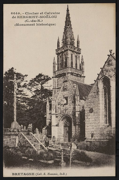 Carte postale ancienne Kergrist-Moëlou - Clocher et calvaire à Kergrist-Moëlou