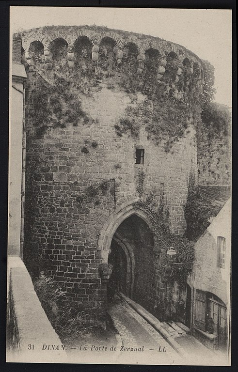 Carte postale ancienne Dinan - La Porte de Zerzual à Dinan