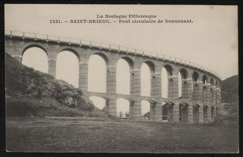 Carte postale ancienne Langueux - Pont circulaire de Douvenant à Langueux
