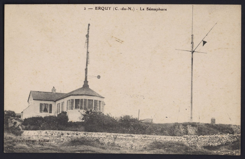 Carte postale ancienne Erquy - Sémaphore à Erquy
