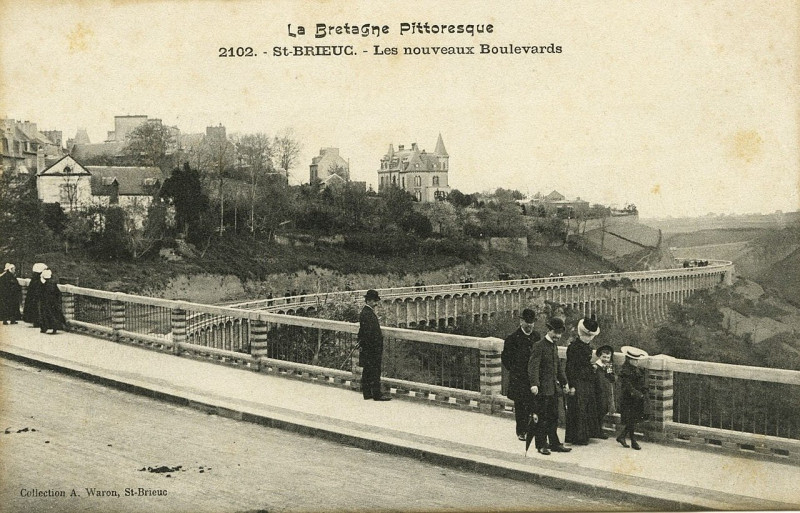 Carte postale ancienne Saint-Brieuc - Nouveaux boulevards à Saint-Brieuc
