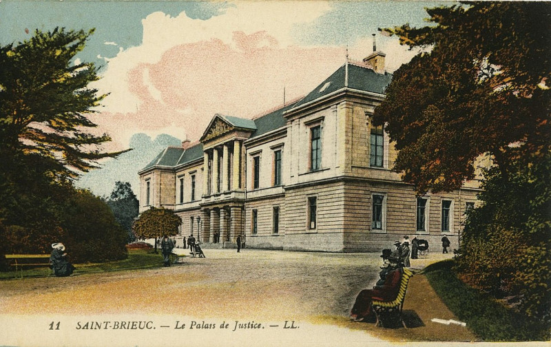 Carte postale ancienne Saint-Brieuc - Palais de justice à Saint-Brieuc