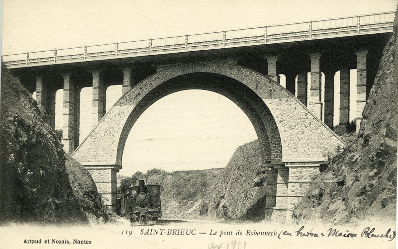Carte postale ancienne Saint-Brieuc - Pont de Rohannech à Saint-Brieuc